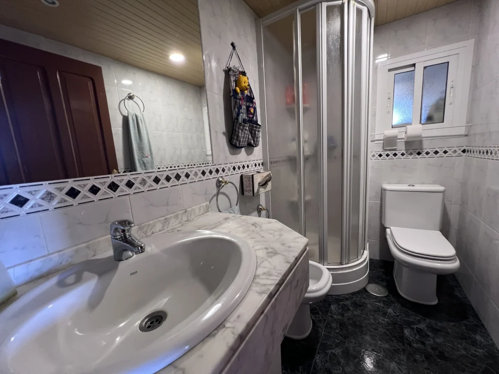 BAÑO-HABIT