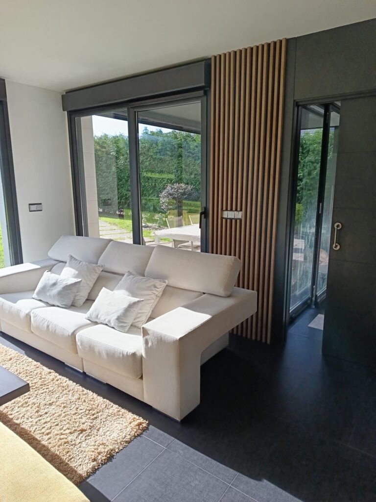 8-SOFA SALON