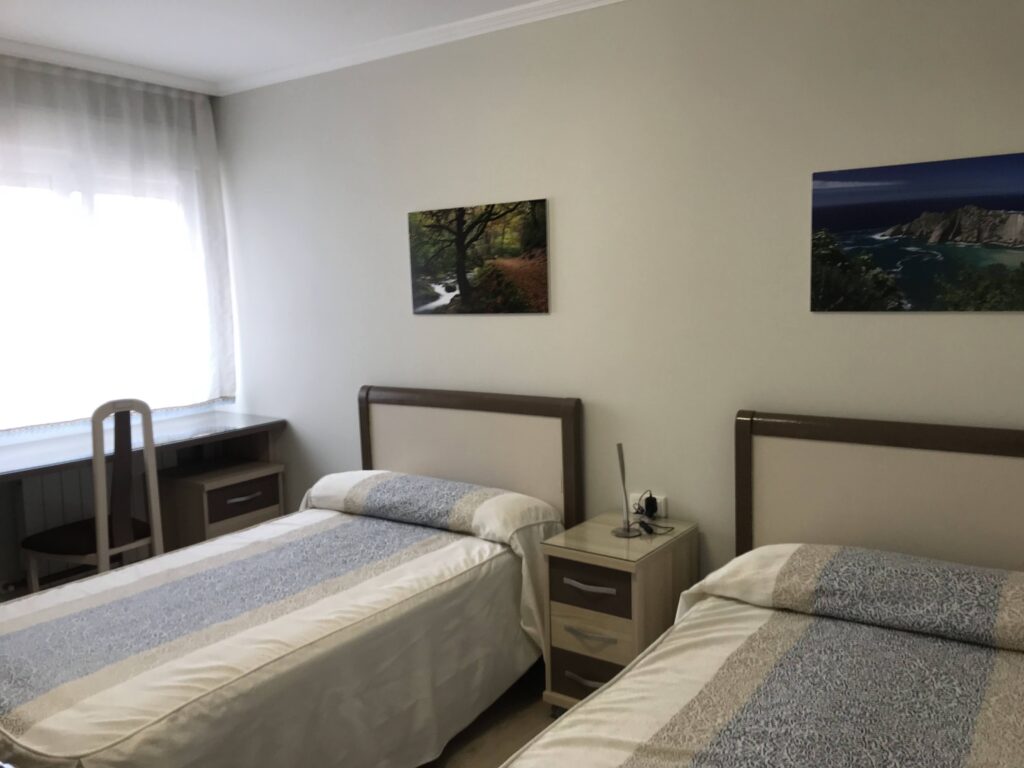 70 HABITACIÓN DOS CAMAS (2)