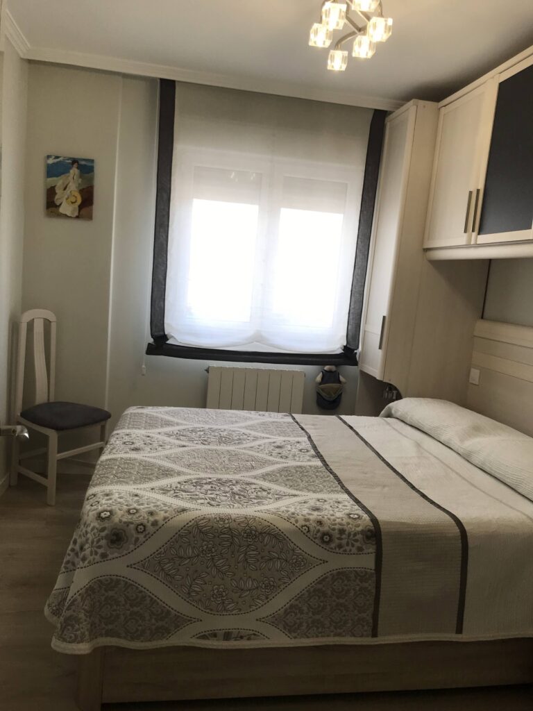 80 HABITACIÓN CAMA 1,50 (1) (1)